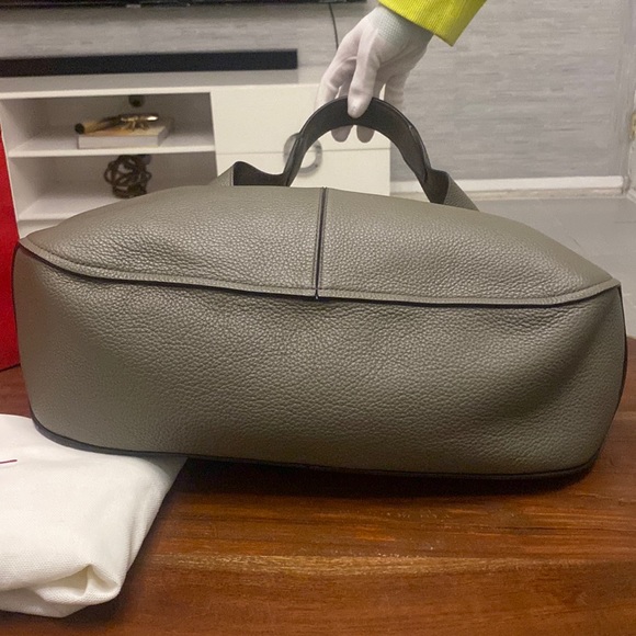 New‼️ SALVATORE FERRAGAMO - Picture 8 of 17